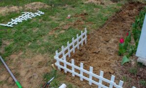 Fence installation guide string boundary line - ALTA SURVEY Missouri A guide string marking the boundary during fence installation before a surveyor for fence placement confirms the property line